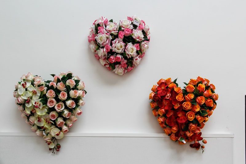 3 bouquets de fleurs coeur
